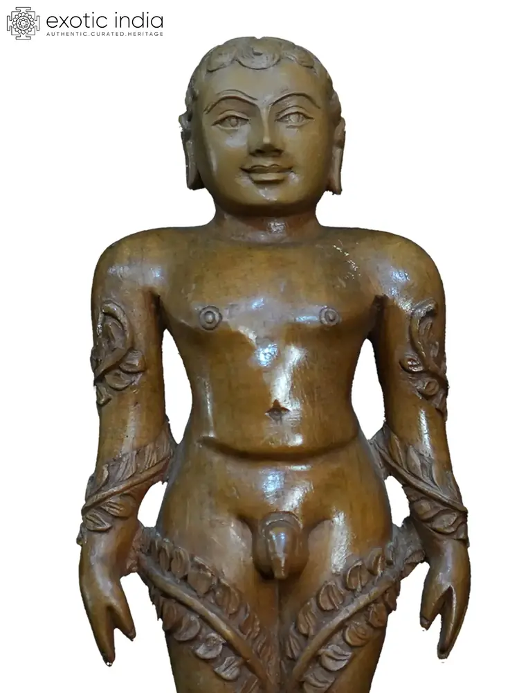Close view of the carved face and upper body