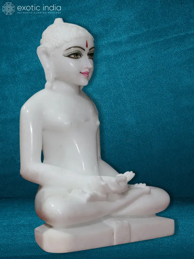 Side view of the seated idol
