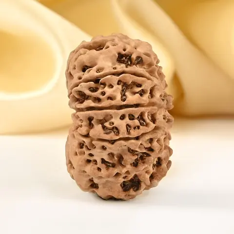 The bead from the side showing the ridges