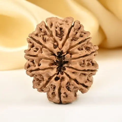 Three quarter view of the bead