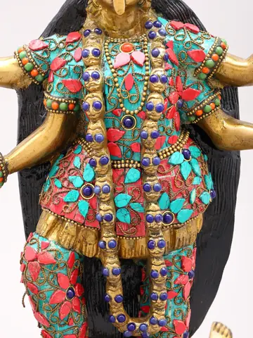 Close view of the inlaid body and arms