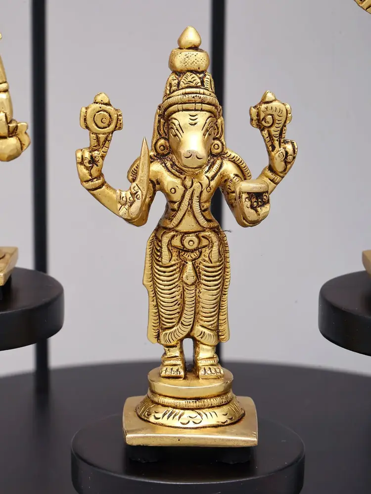 Close view of one brass avatar