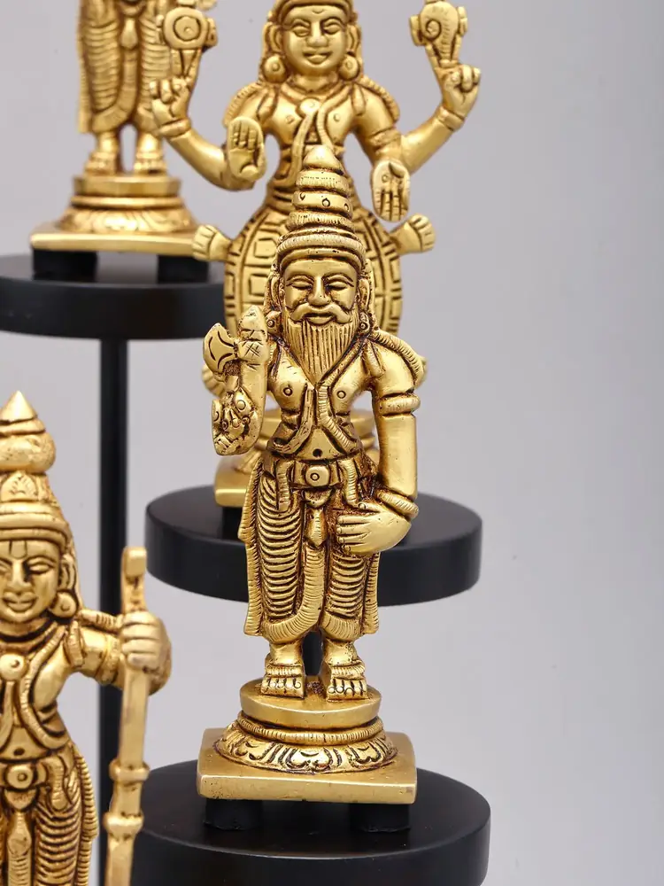 Another close view of the figures