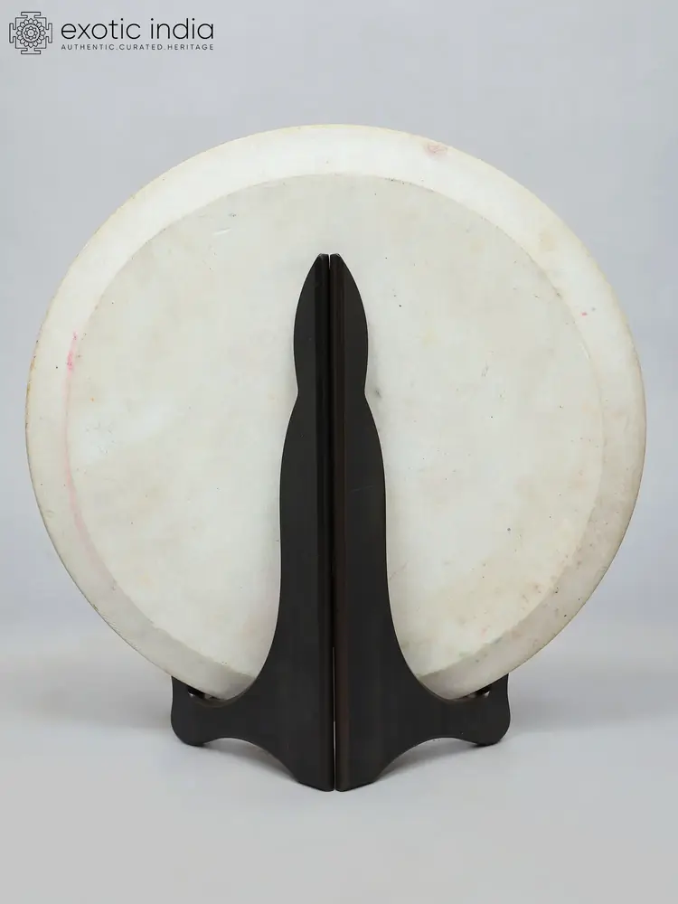 Back of the plate on the stand