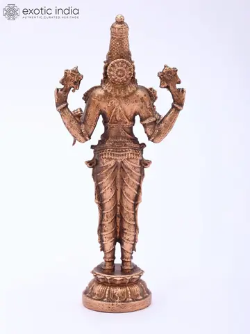 Three-quarter view of the statue