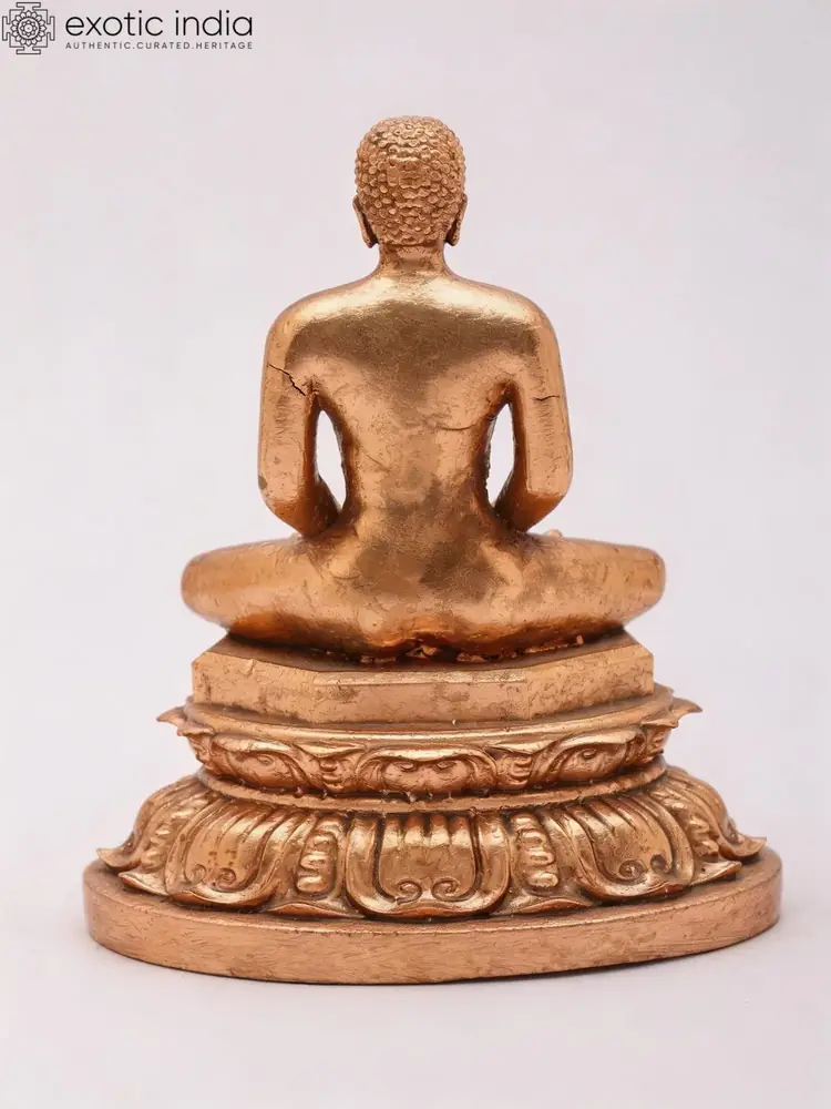 The back of the statue and its lotus base