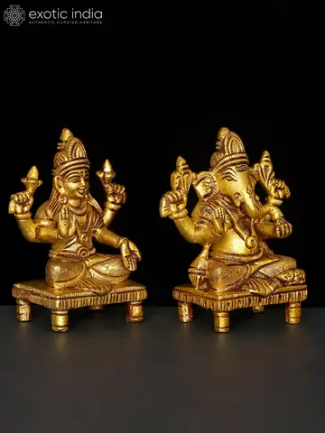 Pair seen from a slight angle