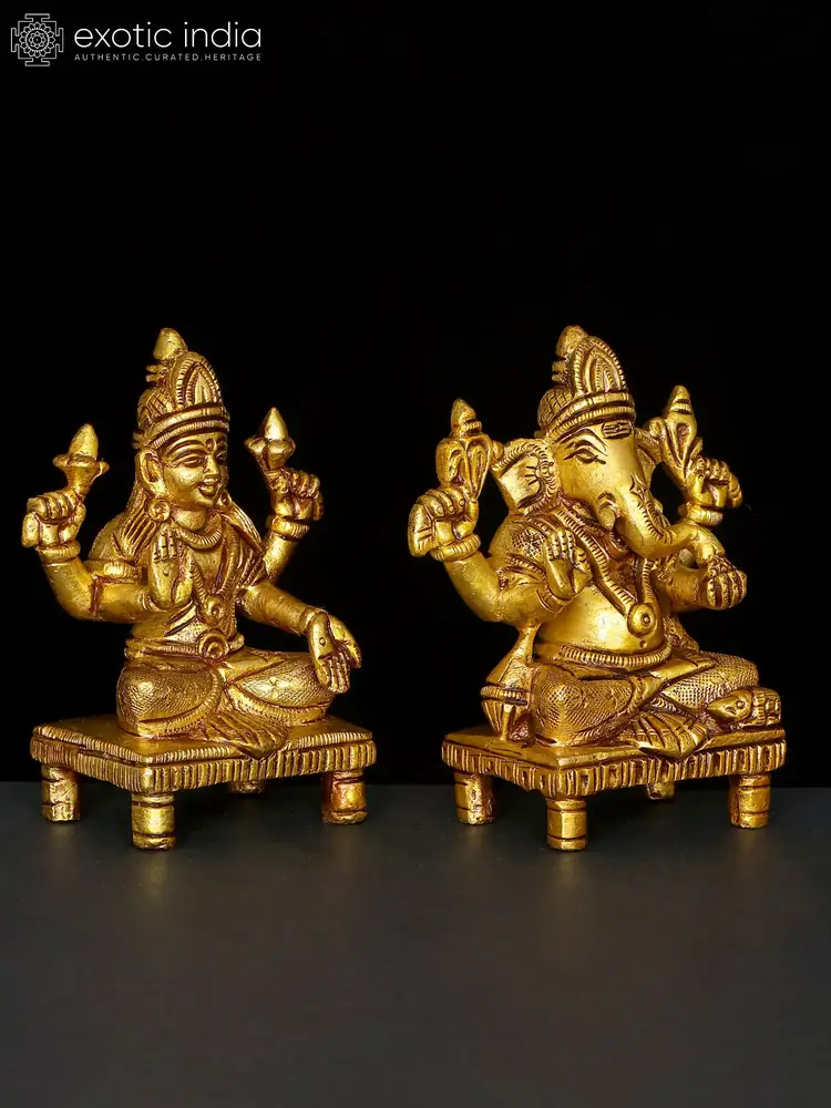 Pair seen from a slight angle