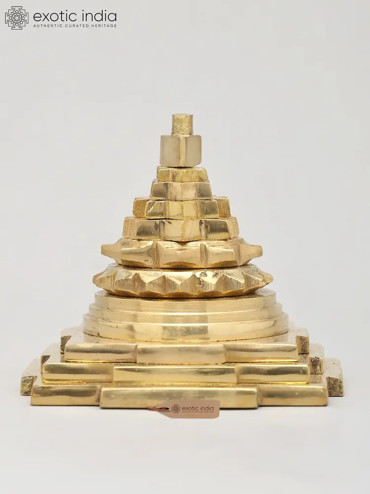 Front view of the stepped tiers