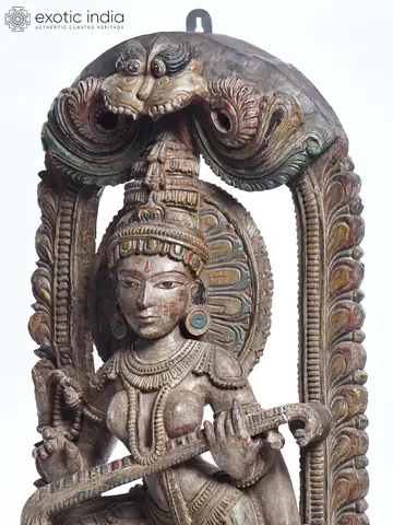 Close view of the face and arch