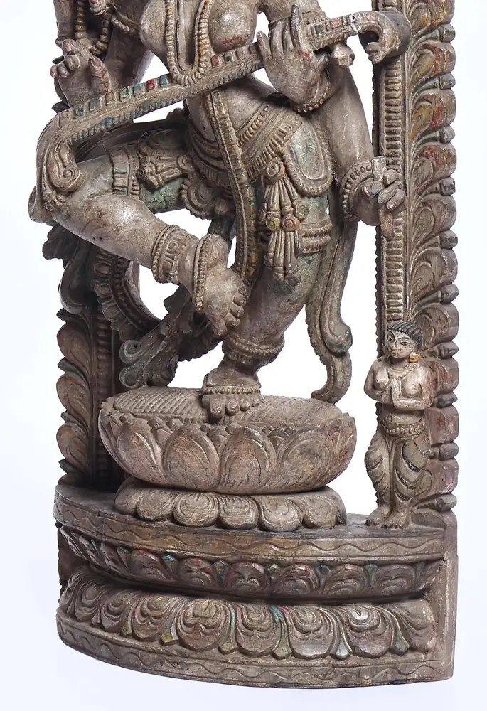 Close view of the lotus and base