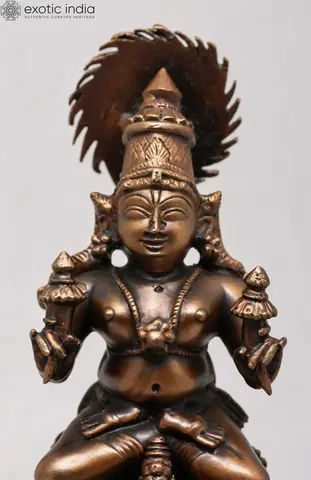 Close view of the crowned face and halo