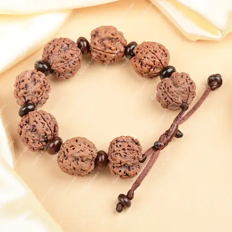 The bracelet from another angle with its sliding knot