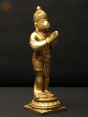 Three-quarter view of the standing figure