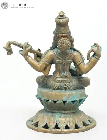 Back view of the idol