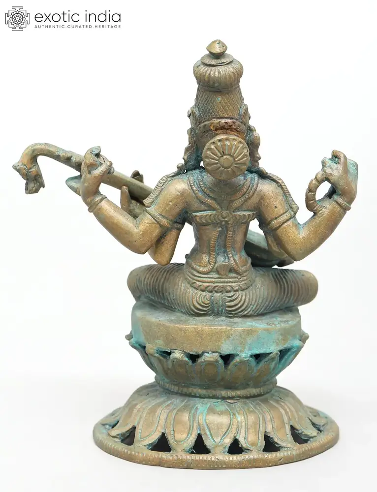 Back view of the idol