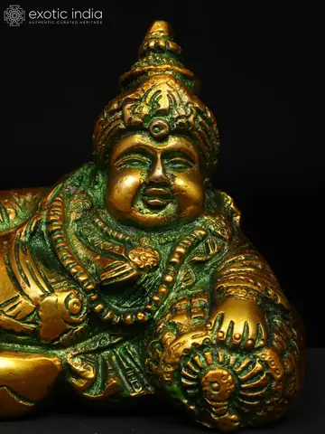 Close view of the face and crown