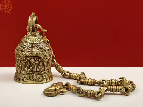 Another view of the bell and the coiled chain