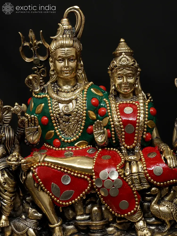 Close view of Shiva and Parvati