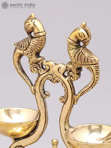 Three quarter view of the parrot lamp