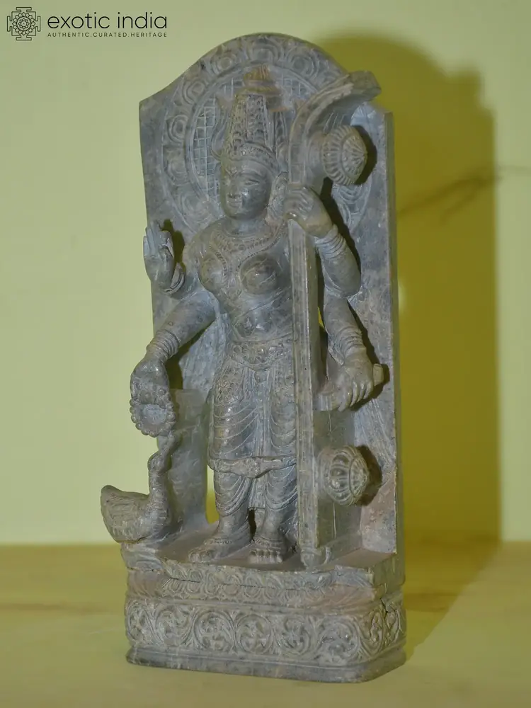 Three-quarter view of the statue