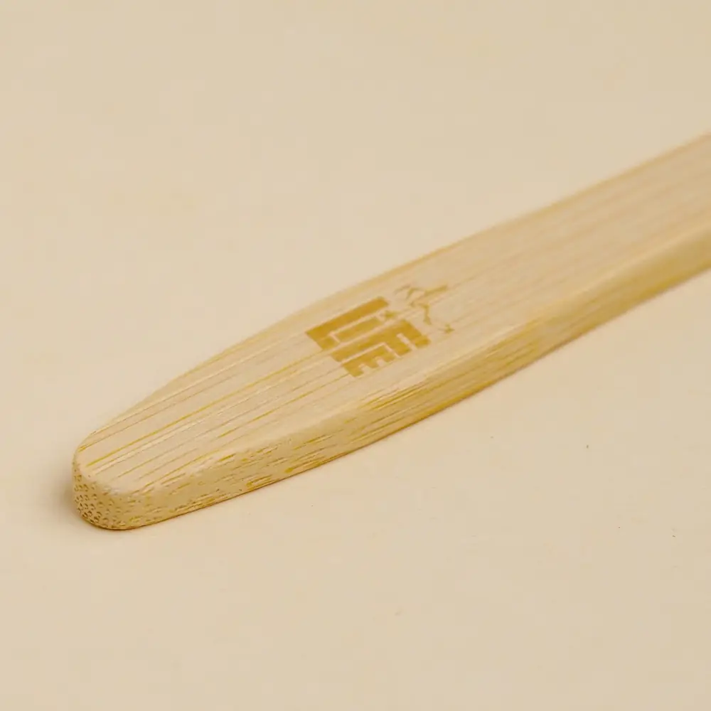 Close view of the mark on the handle