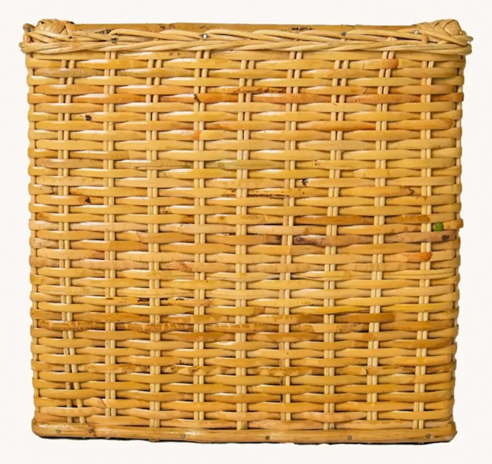 Square rattan basket seen from the front