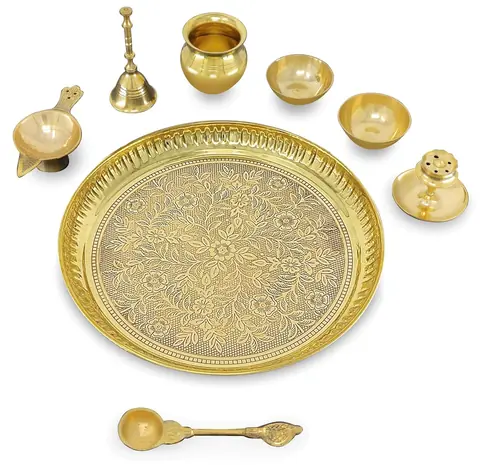 Pieces of the set laid out around the plate