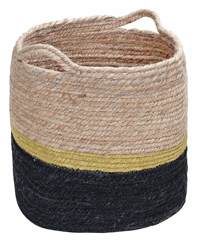The planter from the side showing a handle
