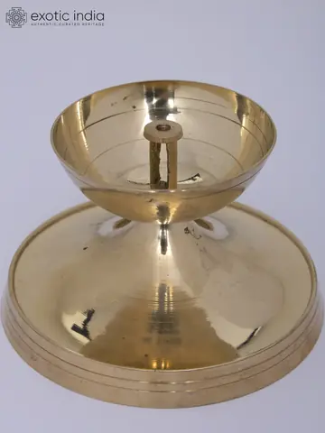 The lamp with the cover off