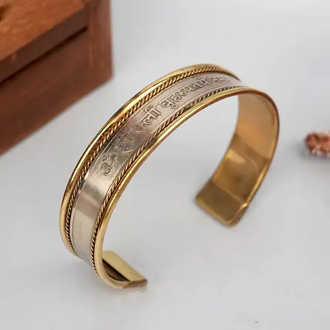 Kada at an angle showing the open cuff
