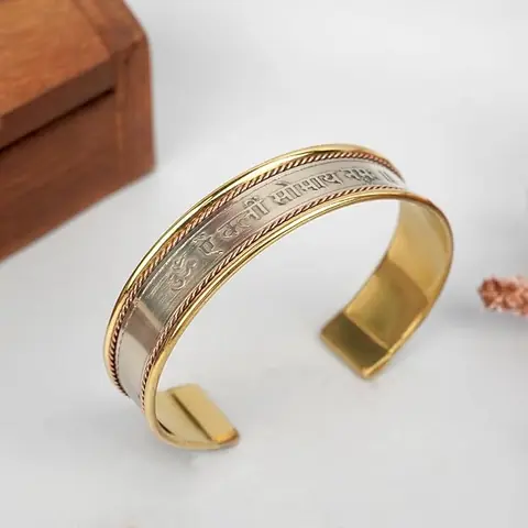 Kada at an angle showing the open cuff