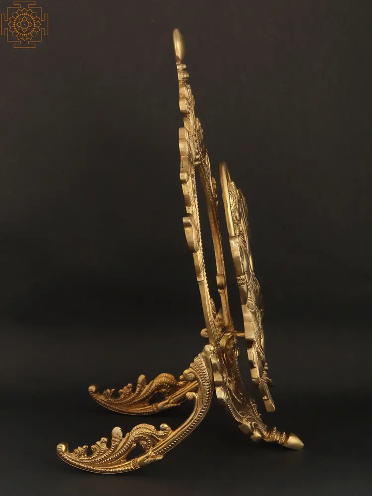 Side view showing the rear support