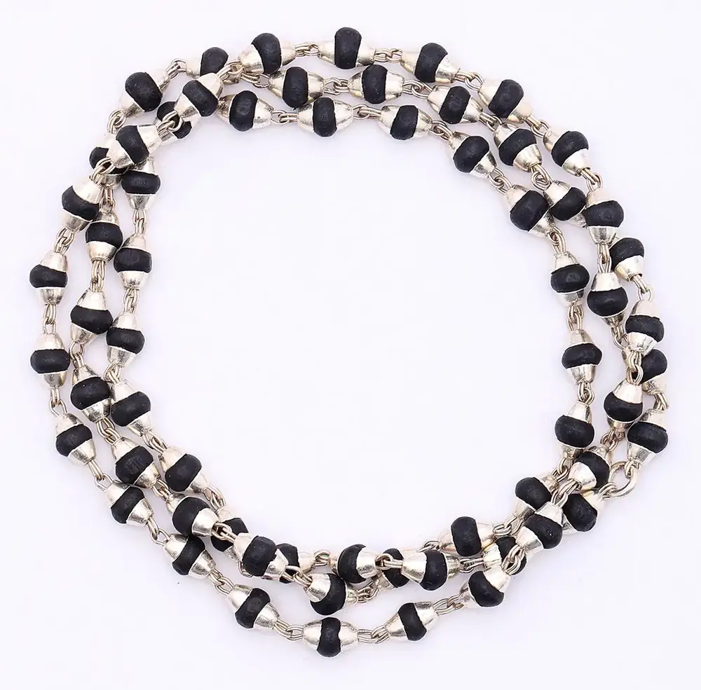 The beads coiled together