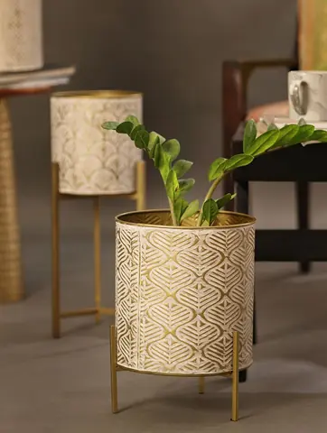 Planter alone showing the gold geometric print