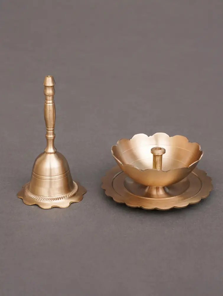 Top lit lamp holder, a bell and a small lid