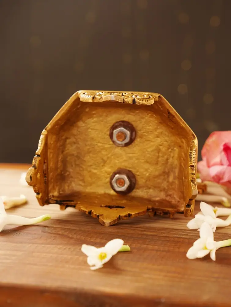 Underside of the base with two screw holes