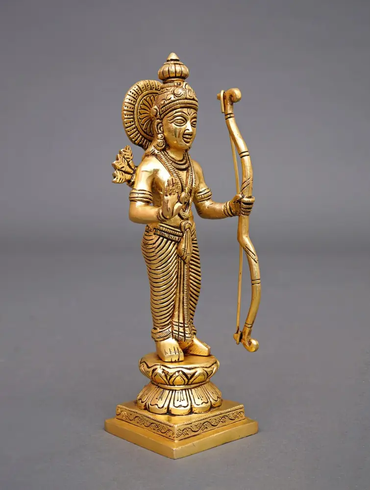 The idol from a three-quarter angle