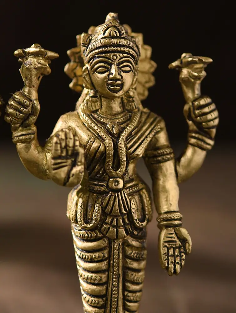Close view of one standing figure