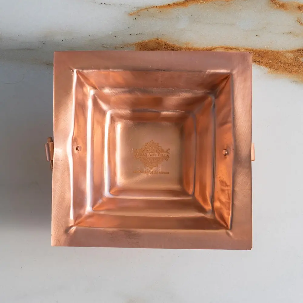 Top view of the square stepped bowl