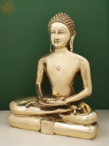 The statue from a slight angle