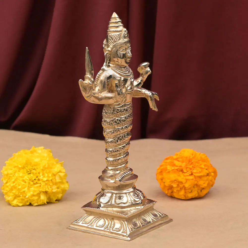 Idol seen from a three-quarter angle