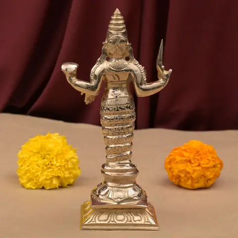Idol seen from the other side