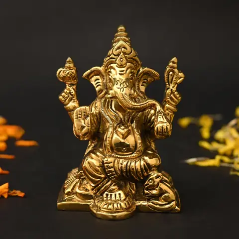 Ganesha idol from the front