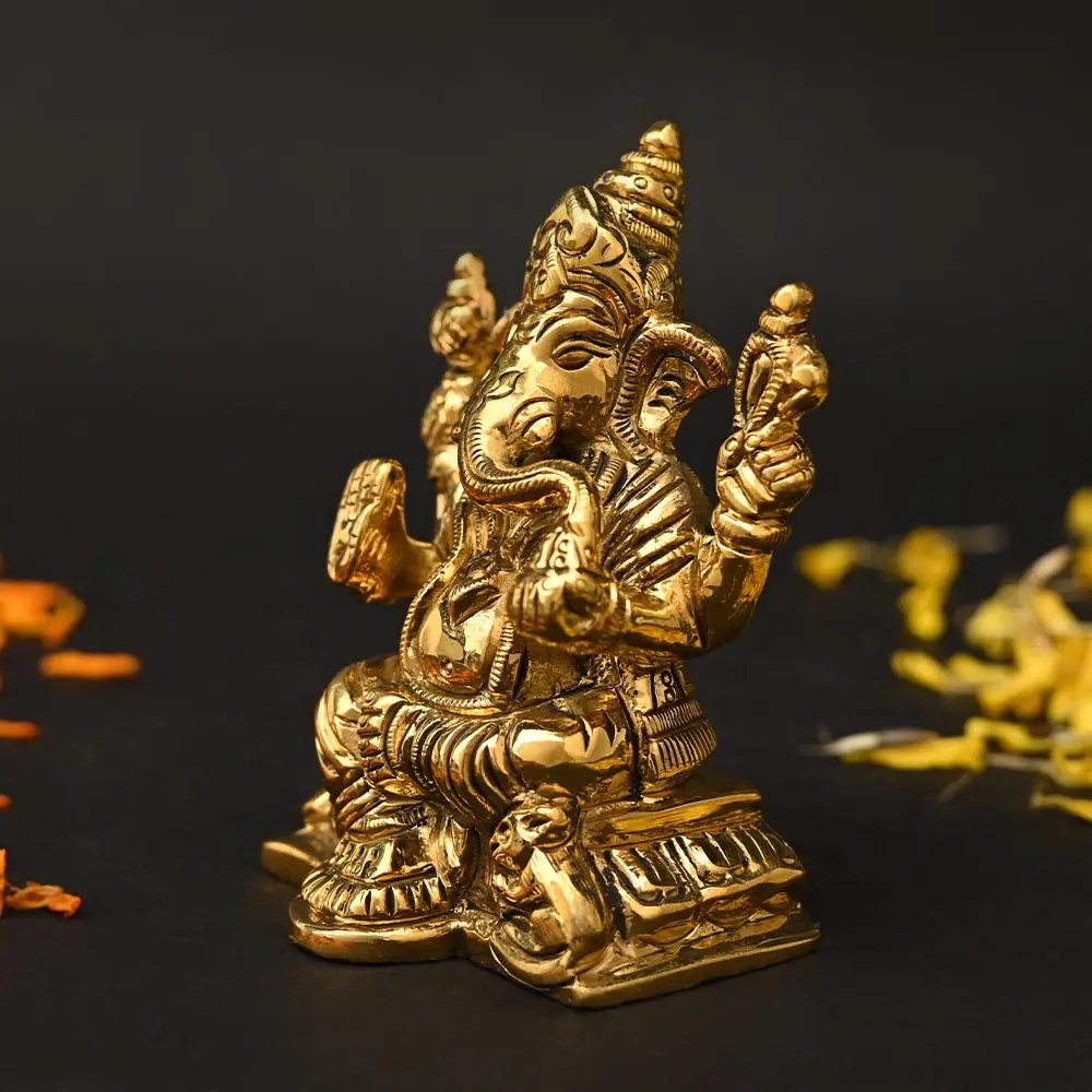 Ganesha seen from a three-quarter angle