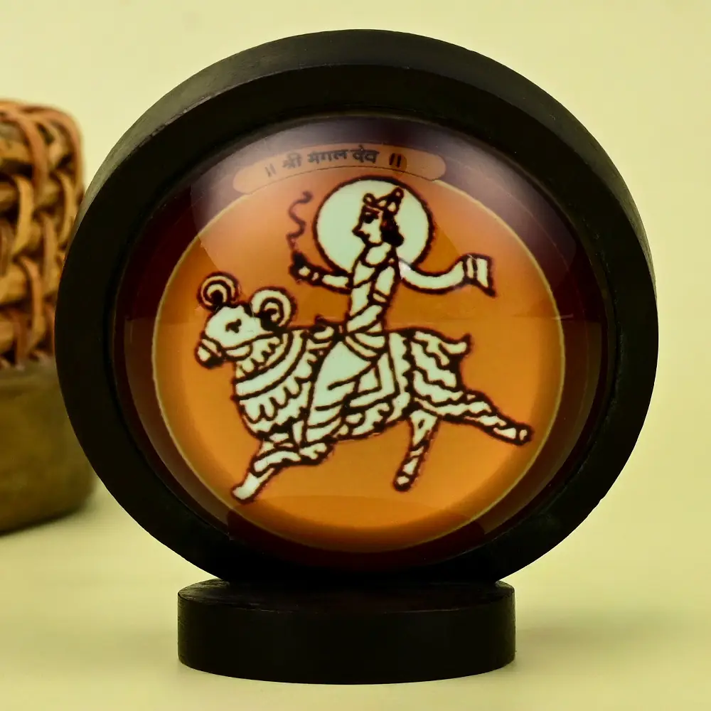 The deity side of the framed yantra