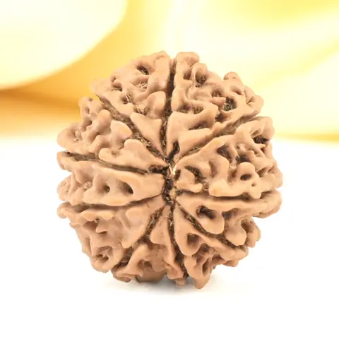 Back view of the same bead
