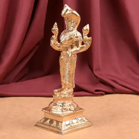 Idol seen from the other side