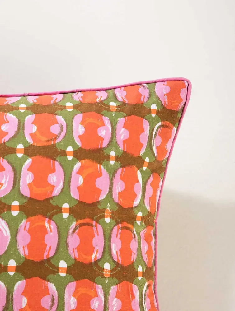 Close view of the printed pattern and pink edge