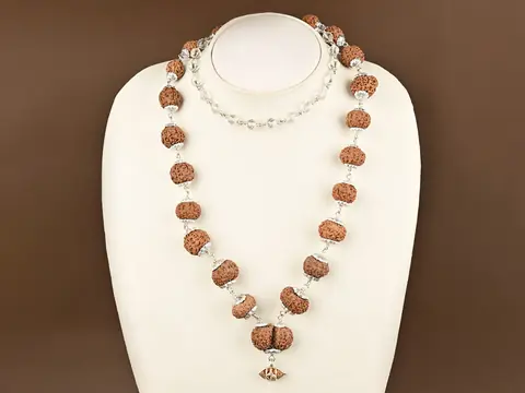 The mala on a mannequin bust
